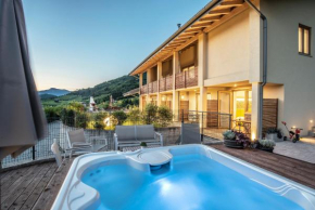 Отель Agriturismo Al Maniero  Тренто